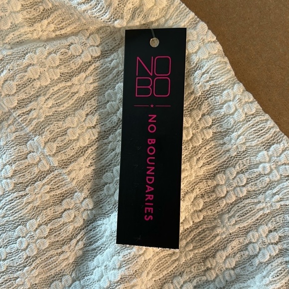 NWT No Boundaries sheer off white top with floral pattern Youth Size XXL (19) - Picture 7 of 9